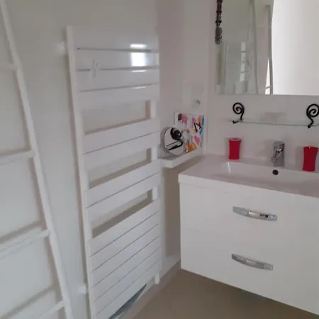 D'hotes Du Chemin Oda ve Kahvaltı